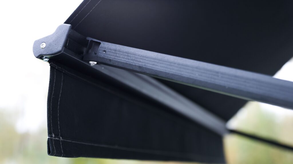 Solcellsdrivna markiser - motordrift utan kablar 6